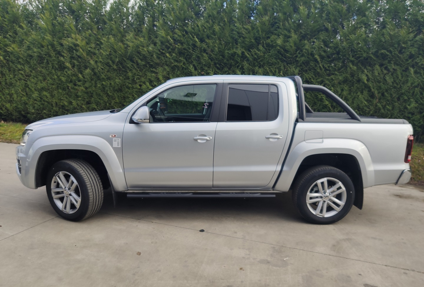 Amarok avec marche pied noir + Arceau -1