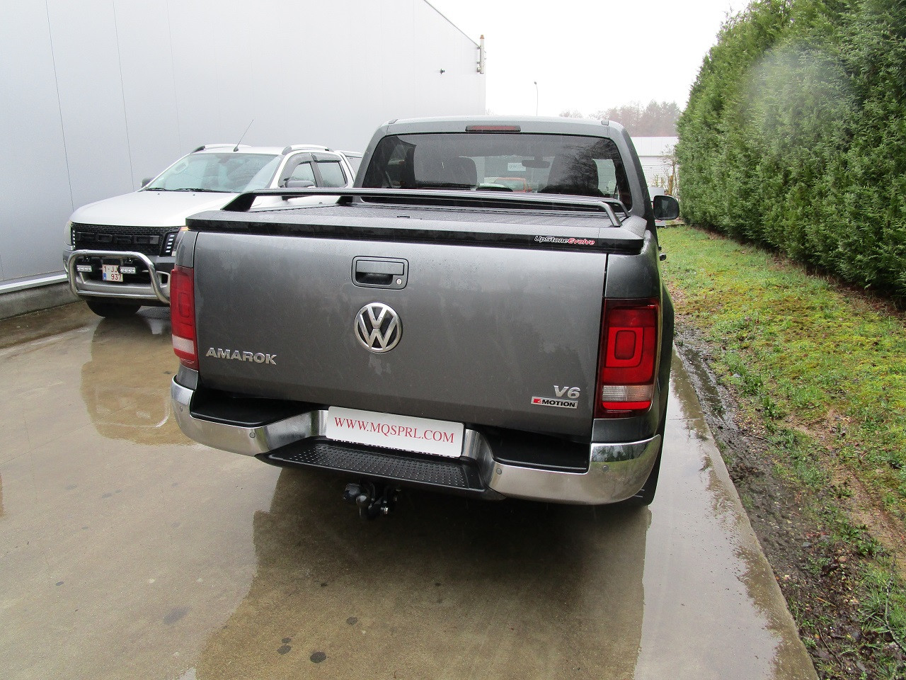 VW Amarok DC - Couvercle Ustone noir 1
