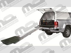 250000_p4837.jpg-9