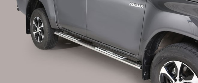 Paire de marche en INOX, Oval et avec marche en alu pour Hilux DC
