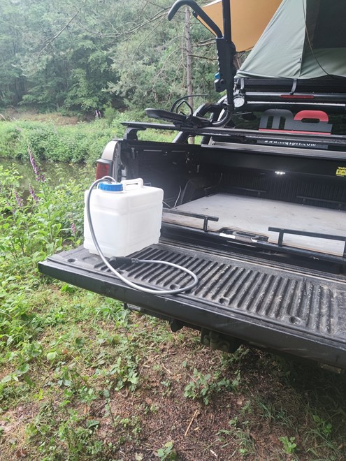 Jerrycan 20L + Pompe 12 V + Douchette + Prise allume cigare