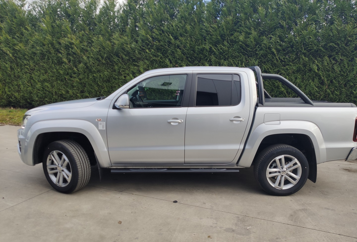 Amarok avec marche pied noir + Arceau -2
