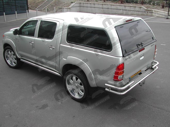 Hard top Toyota Hi-Lux dc windowed painted