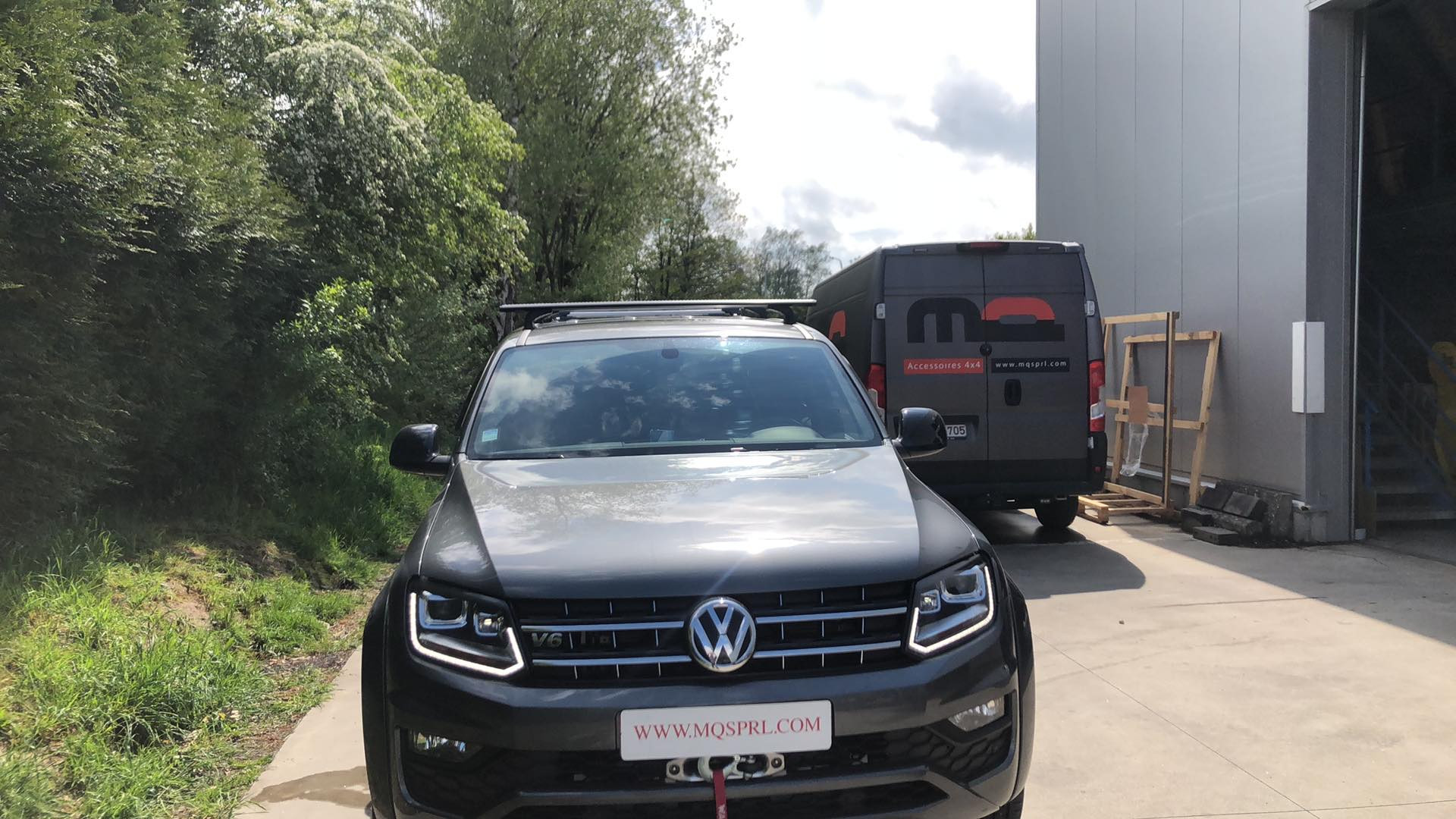 VW Amarok Noir + treuil 2