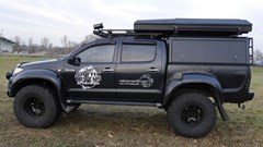 Alu-Cab+Hardtop+Adventure+3+Toyota+Hilux+2016+DC+0129.jpg-2