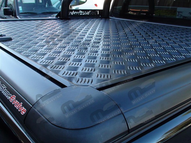 Black tonneau cover Ford Ranger Dc 2019>