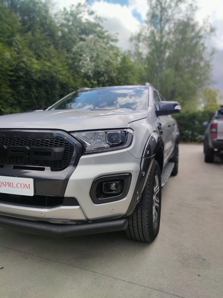 Quelques accessoires pour ce Ford Ranger DC Wildtrak