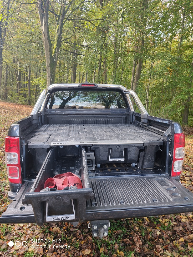 DECKED Schubladensystem Toyota Hilux REVO D/CAB (ab 2015-)